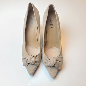 Vaneli Bow Suede Leather Heels 8.5M